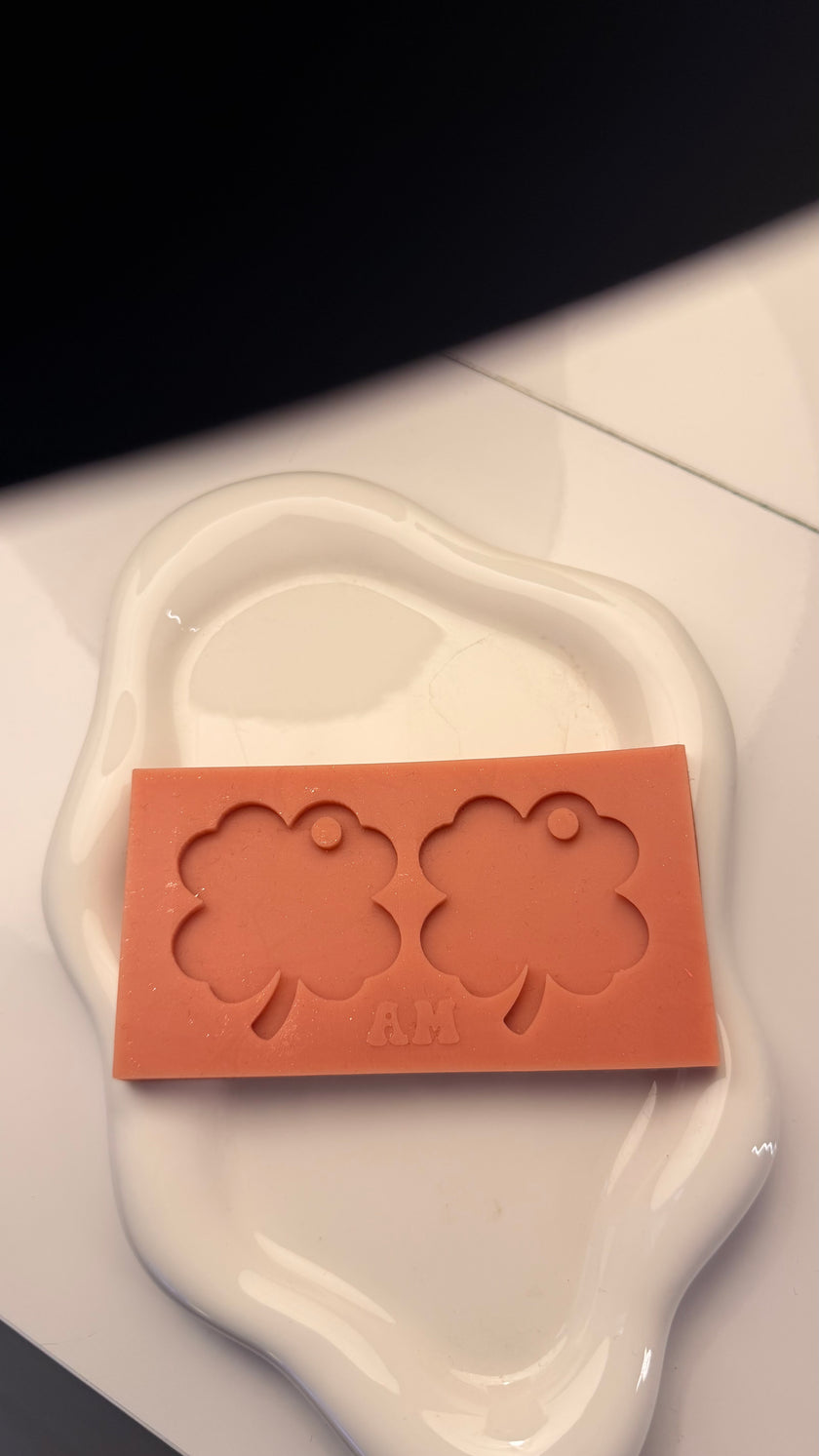MÉDAILLE SANS CONTOUR